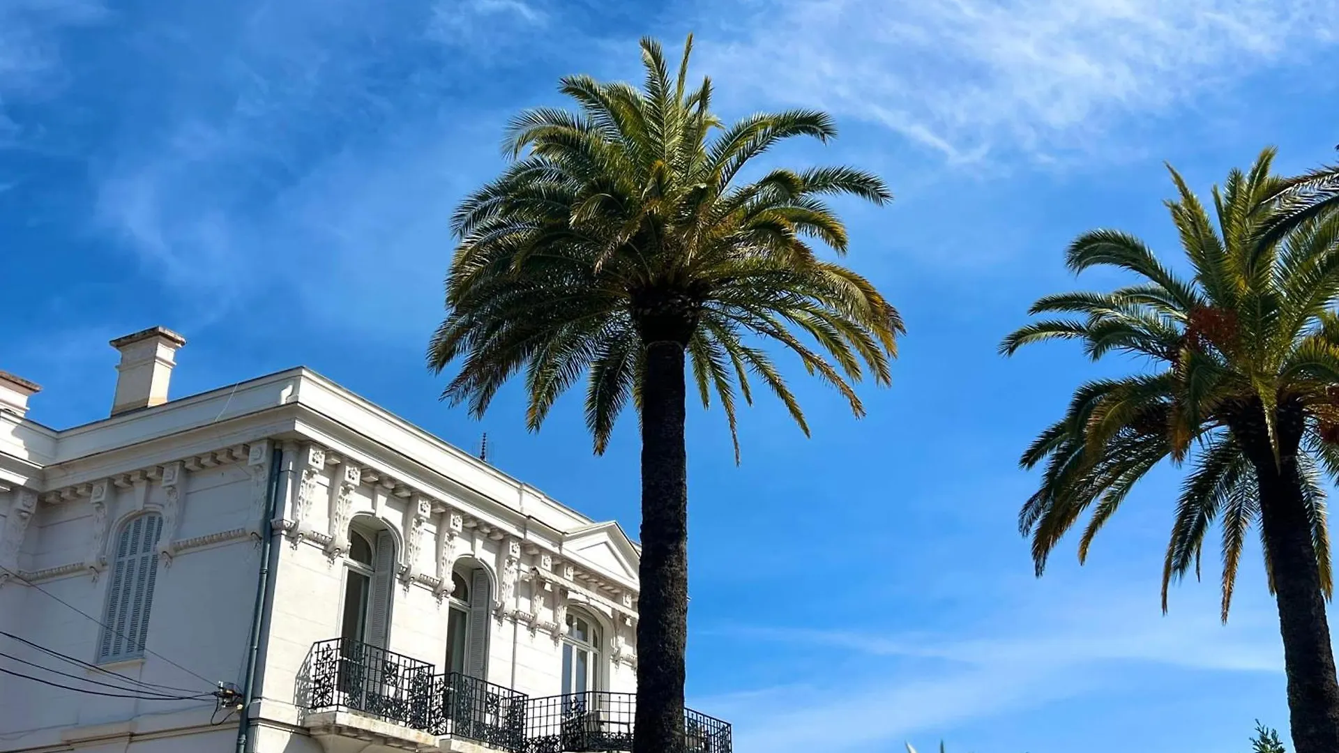 Cannes Tassigny Stylish - 2 Bedroom Apartment Sleeps 4 Free Parking