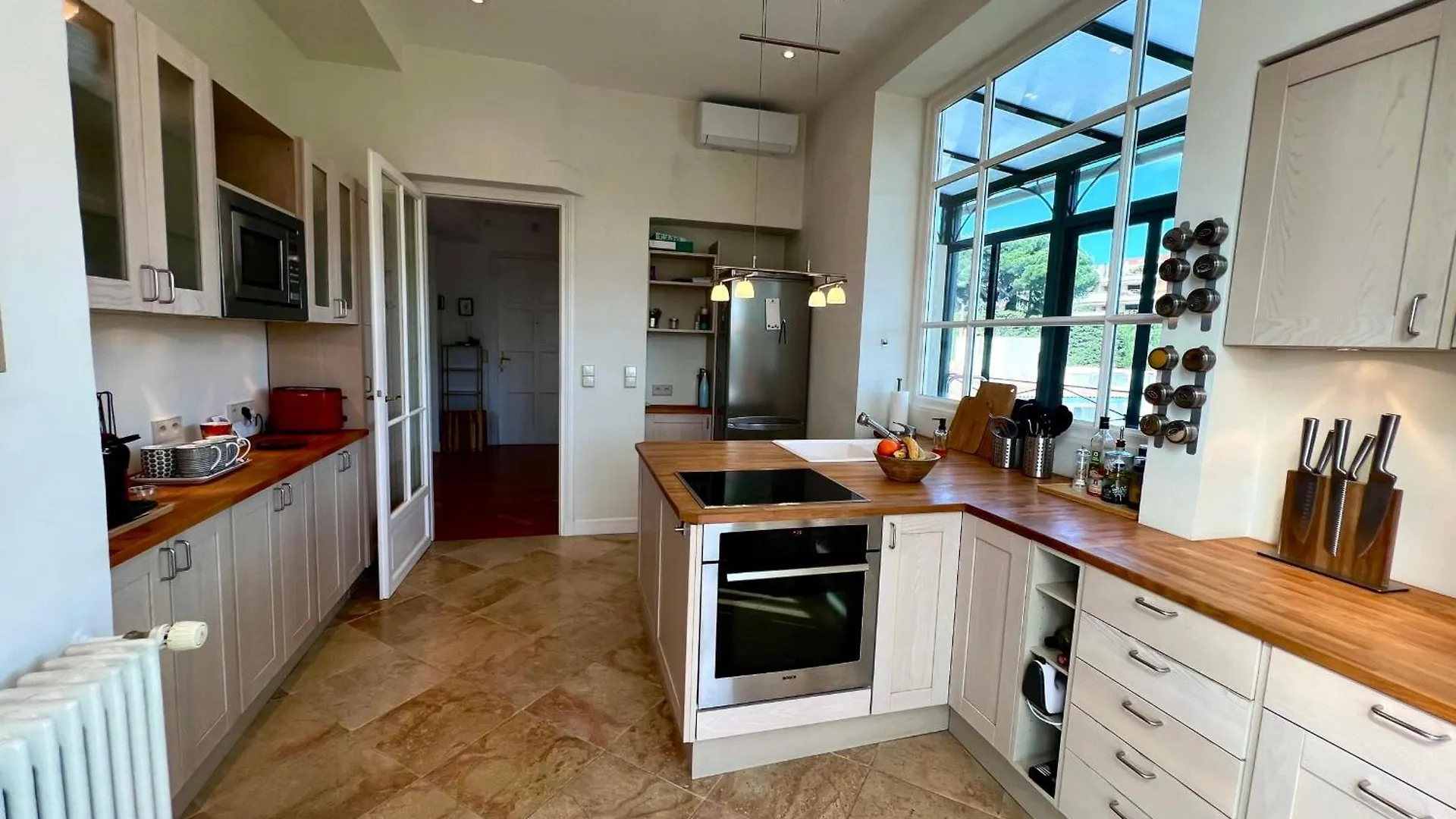 Cannes Tassigny Stylish - 2 Bedroom Apartment Sleeps 4 Free Parking Γαλλία
