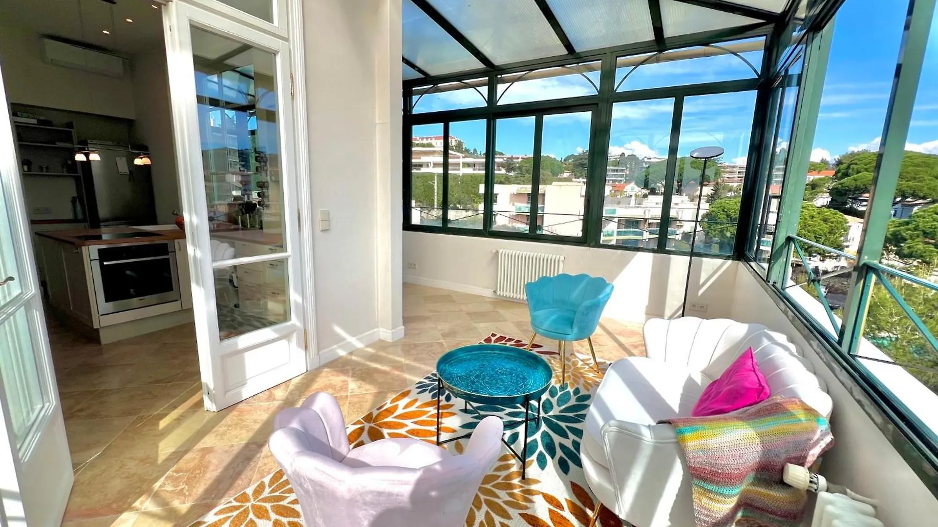 Cannes Tassigny Stylish - 2 Bedroom Apartment Sleeps 4 Free Parking 0*,