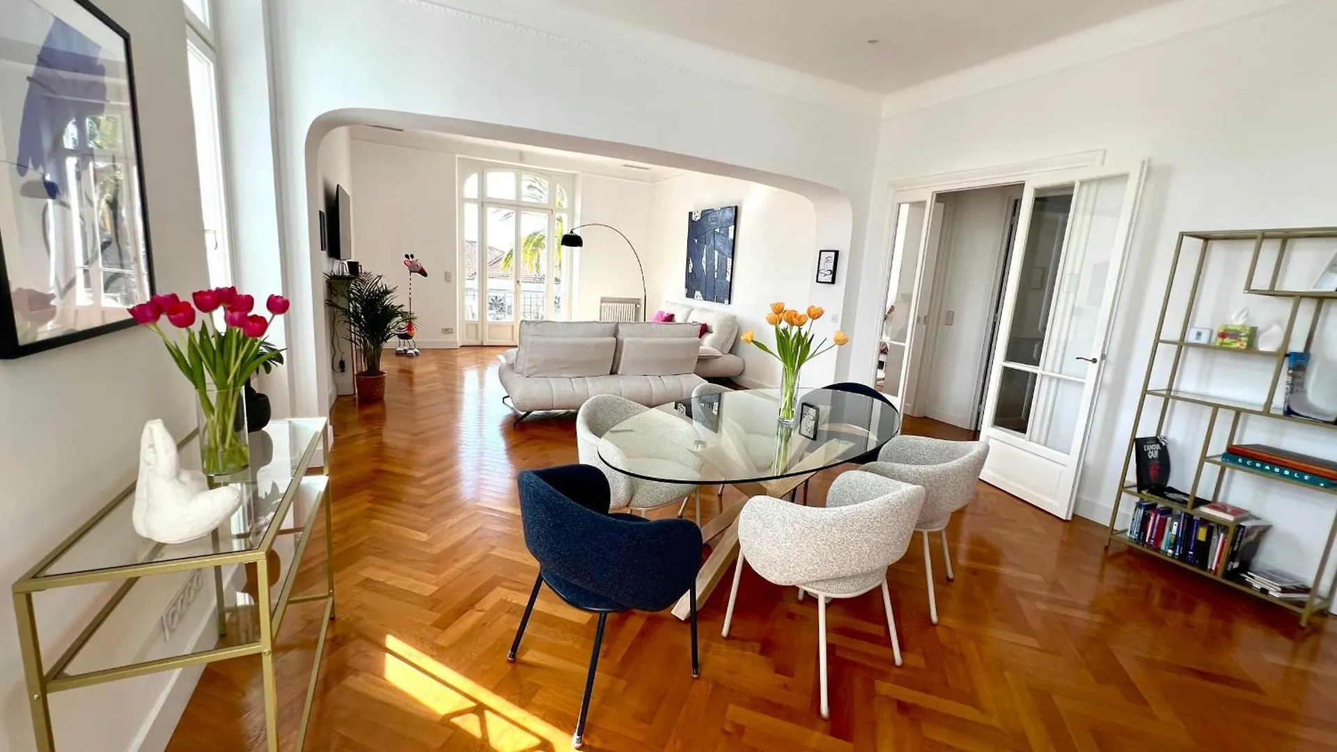 Cannes Tassigny Stylish - 2 Bedroom Apartment Sleeps 4 Free Parking