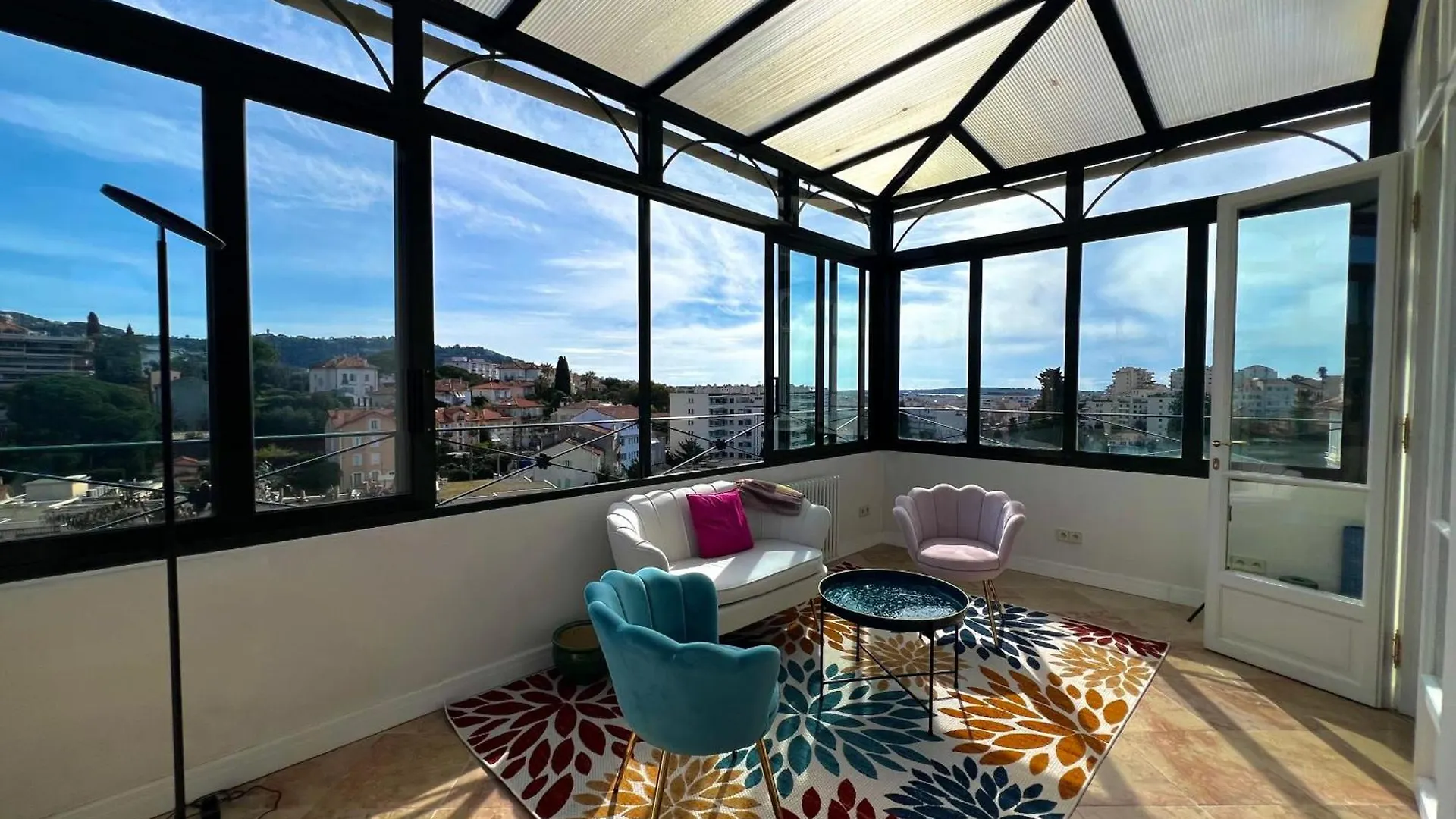 Cannes Tassigny Stylish - 2 Bedroom Apartment Sleeps 4 Free Parking 0*,