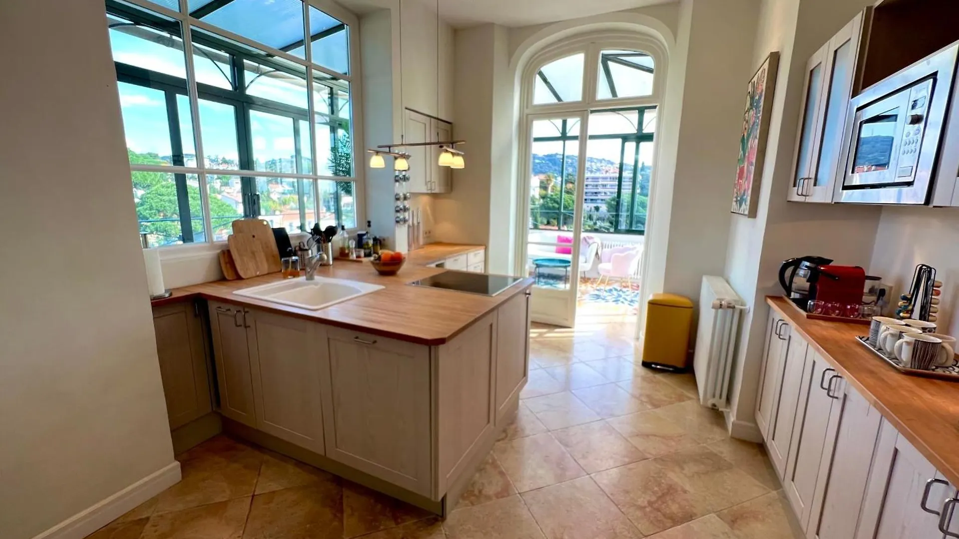 Cannes Tassigny Stylish - 2 Bedroom Apartment Sleeps 4 Free Parking 0*,